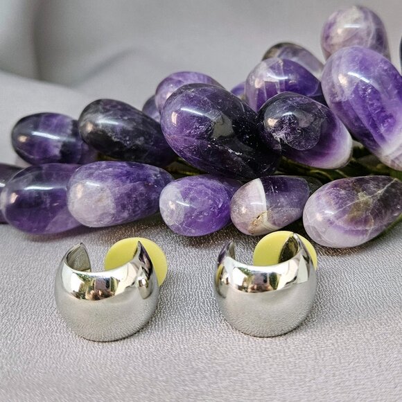 Silver tone, Wide Hoop, Post Earrings by Sarah Coventry Vintage (90s)  - 1/2" - Picture 1 of 8